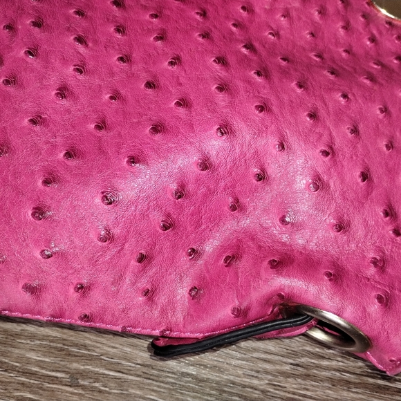 Michael Kors Pink Textured Handbag - Picture 4 of 8